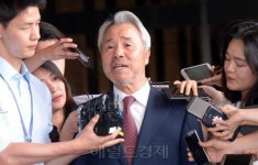 검찰 불려간 ‘갑질 미스터피자’