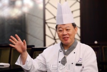 [2017 코릿-맛을 공유하다] 중식당 도원 스토리 ① “정통 중화요리의 맥을 잇는다”…셰프와 함께 한 ‘도원의 41년’