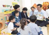 김동연 부총리, 관계부처 장·차관과 직장어린이집 방문 왜?