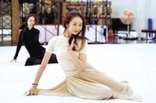 모던 춘향의 ‘봄’을 깨워라…음악속에 춤을 넣다