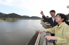 [물관리 일원화] 국회에 잠겨있는 ‘통합 물관리’…지자체도 목탄다