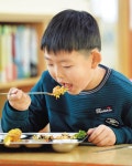 [건강한 학교밥-서울 숭례초등학교] “고사리·김치 더 주세요” 아홉살의 즐거운 외침