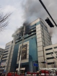 울산 뉴코아아울렛서 불…2시간여 ’진화중‘