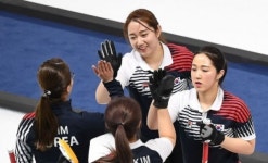 [2018 평창] 강자에 강하다… 한국 女 컬링, 캐나다 이어 스위스까지 제압