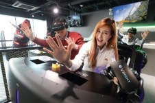 VR테마파크, 신촌에 1호점