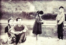 물안개에 봉우리는 섬이 되고…그곳엔 ‘그리운 임’ 이 산다