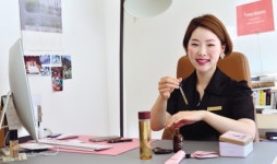 [피플 & 스토리]인스타 라이브로 뷰티 소통…떴다 ‘원더 언니’
