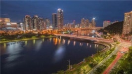 강과 바다를 잇는 리버크루즈, 부산서 순항