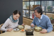 [지금은 100세 시대 ①] 100세까지 씹고 뜯고 맛보세요…한층 진화한 실버푸드