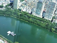 석촌호수에 띄운 휴식…고단한 일상 위로하다