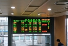 ‘너무 더웠나?’ 폭염 탓 금천구청역 선로 끊겨…30분간 운행지연 ‘불편’