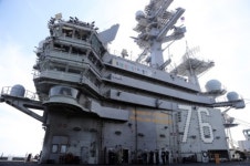 제주에 처음 온 美항모 레이건호, 비행갑판 언론공개