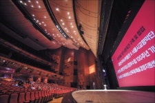 무게감 있는 명품공연에  실험성 강한 창작까지 ‘2019 세종시즌’ 풍성