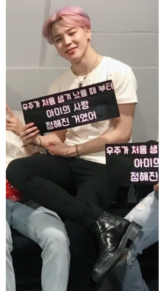 방탄소년단 지민, 즉흥 ‘약속’ 라이브에 싱가포르 열광의 떼창