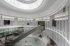 지하철역의 화려한 변신…텅 빈 역사가 ‘지하예술공원’으로