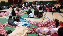 [강원도 산불]“산에서 불덩이가 날아왔다”… 대피소에서 대피소로 다시 ‘피난’