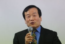 김명상 전국 명상맨발걷기대회장, 일산 호수공원 꽃길 걷기대회 개최