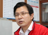 황교안의 마이웨이…“5·18기념식 참석, 징계는 갔다 와서”