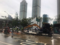 서울 서대문구 경찰청 인근 도로 ‘물바다’…오후 6시까지 복구 계획