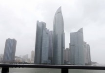 부산 마린시티 초속 50ｍ 빌딩풍…초강력 타파 근접, 피해 속출