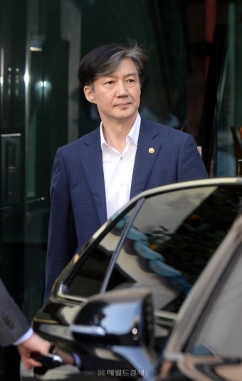 검찰, 사상 첫 법무장관 소환조사하나…법조계 