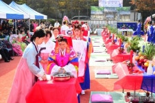 중랑구 다문화가족 부부 7쌍 합동 전통 혼례 올려
