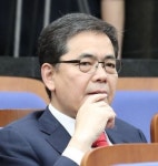 곽상도 “유재수 부산 부시장 앉힌 인사는 이호철”