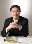 GS건설 창사이래 최대실적 올리고 떠나는 허명수 부회장…허창수 회장 장남 허윤홍 사장 승진하며 ‘세대교체’