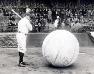 [H#story] 베이브루스 ‘500홈런 배트…12억에 낙찰’