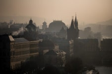 베이징 자매결연 거부한 프라하 시장 “중국 못믿어”