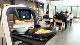 골프장에도 서빙로봇이…CJ프레시웨이, 신개념 카페테리아 선봬