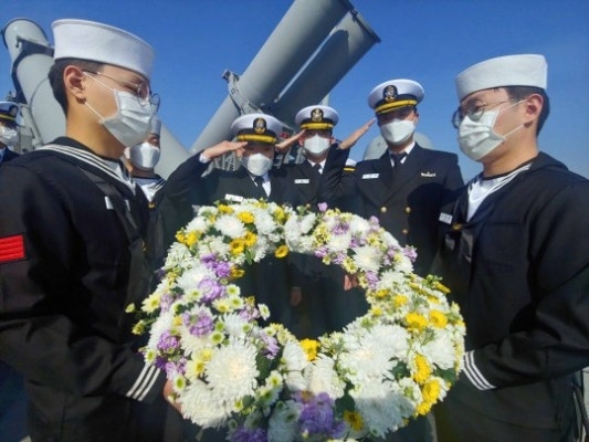 해군, 천안함 10주기 해상 위령제 | 포토뉴스