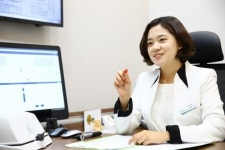 보청기 착용이 꺼려지나요? 티 나지 않는 초소형 보청기 소개