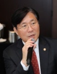 성윤모 산업부 장관 “5년간 4000억원 이상 금속 분야 R&D 지원”…철강업계 간담회