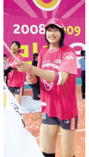 ‘여제’ 김연경 컴백…국내 배구 인기 기폭제 되나