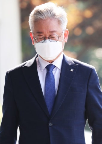 이재명 경기도지사 기사회생… 대법원 “선거법 위반 아니다”(종합)