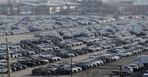 겨우 회복세인데 코로나19 재확산에 찬물…자동차·철강·해운업계 ‘긴장’