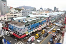 부산의 세 아지매 아시나요…자갈치,깡깡이아지매, 그리고..