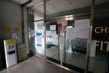 [속보] 수도권 헬스장·당구장·골프연습장 등 실내체육시설에 집합금지