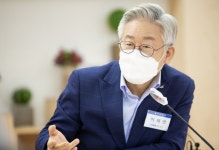 이재명 “더 늦기 전에 환자곁에 돌아와달라”