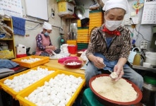 나홀로 추석이 어때서?!…먹거리·즐길 거리 세일 행사 넘친다