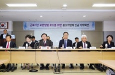 ‘주52시간’ 中企 아우성 귀닫고 규제만…