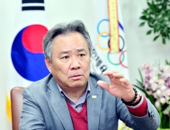 연임 이기흥 대한체육회장 “3월 IOC총회·2032 올림픽 남북공동개최 추진 등 과제많아”