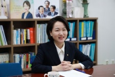 홍정민 “주민등록 초본에는 여전히 부모 이혼까지 표기”…주민등록법 개정 추진