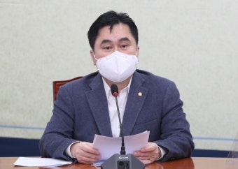 김종민 “윤석열·최재형 대권 도전?…출마금지법 만들어야”