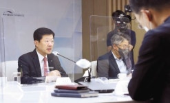 “40년 낡은 규제·고비용이 미래車 개발 발목 잡는다”