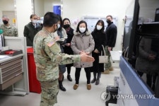 던킨도넛평택미군기지다운타운쇼핑몰점 | 평택·동두천 기지 소속 주한미군 13명 코로나 확진