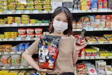2㎏짜리 불닭소스…편의점 장보기 늘자 조미료 매출도 껑충