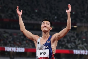 [육상]우상혁, 높이뛰기 한국신 24년만에 경신하며 4위…역대 올림픽 필드 최고성적