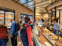 파리바게뜨, 프랑스 파리에 2호 매장 ‘생미셸점’ 오픈